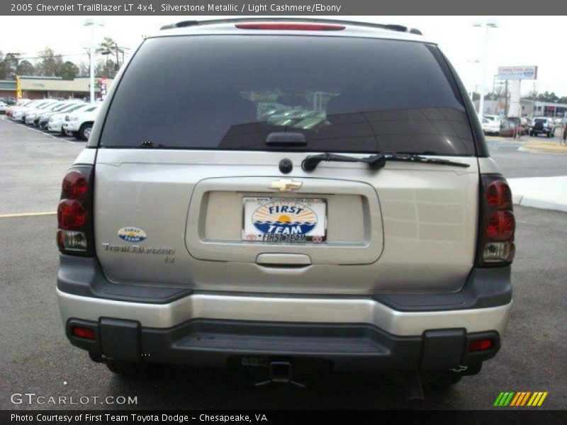 Silverstone Metallic / Light Cashmere/Ebony 2005 Chevrolet TrailBlazer LT 4x4