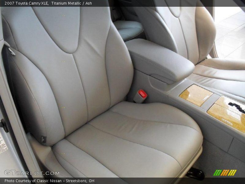 Titanium Metallic / Ash 2007 Toyota Camry XLE