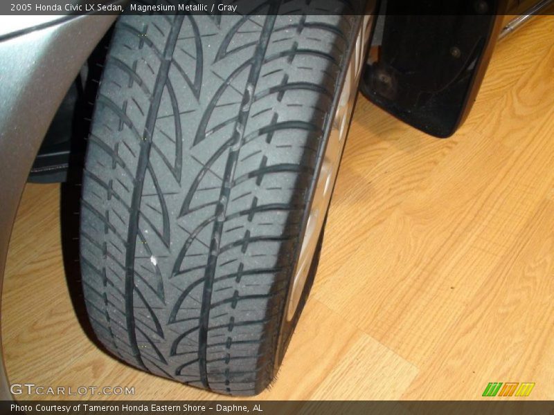 Magnesium Metallic / Gray 2005 Honda Civic LX Sedan