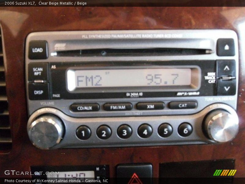 Clear Beige Metallic / Beige 2006 Suzuki XL7