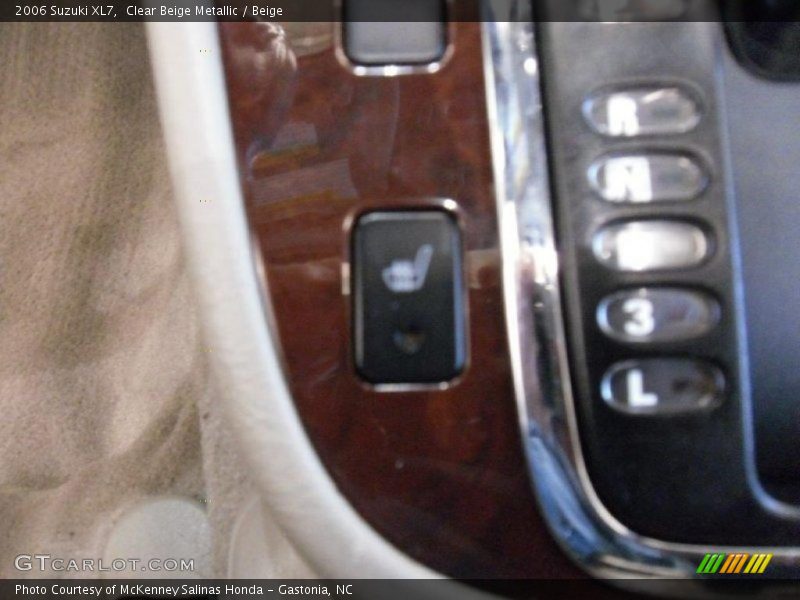 Clear Beige Metallic / Beige 2006 Suzuki XL7