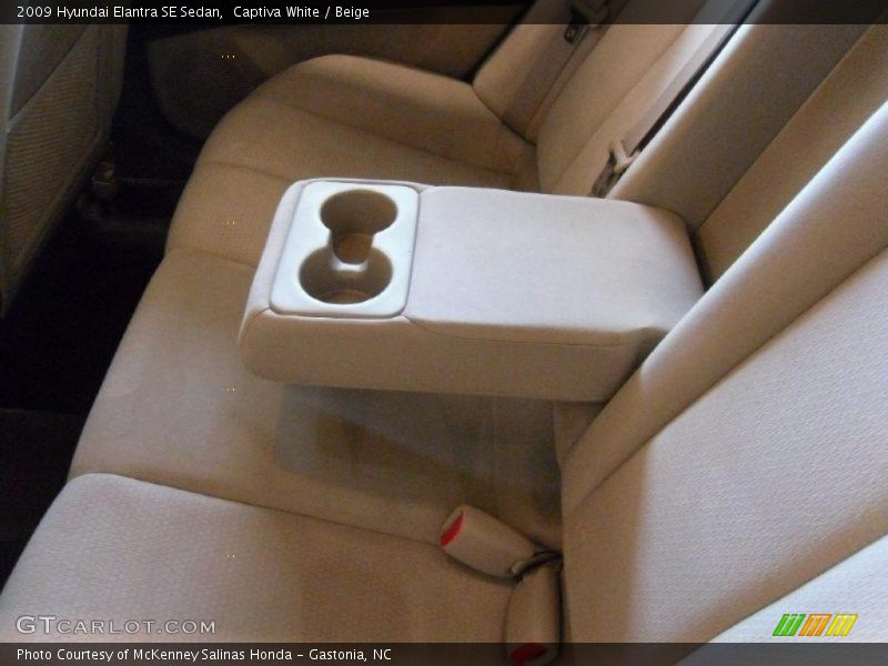 Captiva White / Beige 2009 Hyundai Elantra SE Sedan