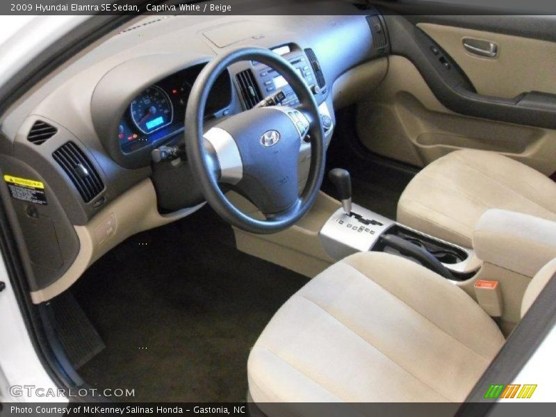 Captiva White / Beige 2009 Hyundai Elantra SE Sedan
