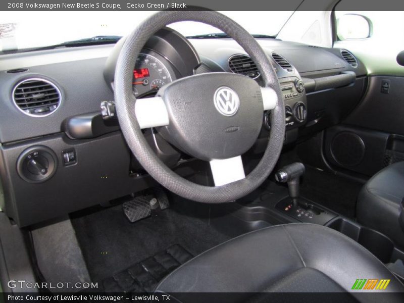 Gecko Green / Black 2008 Volkswagen New Beetle S Coupe
