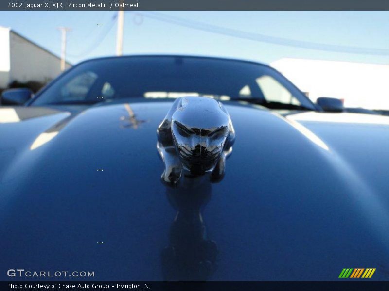 Zircon Metallic / Oatmeal 2002 Jaguar XJ XJR