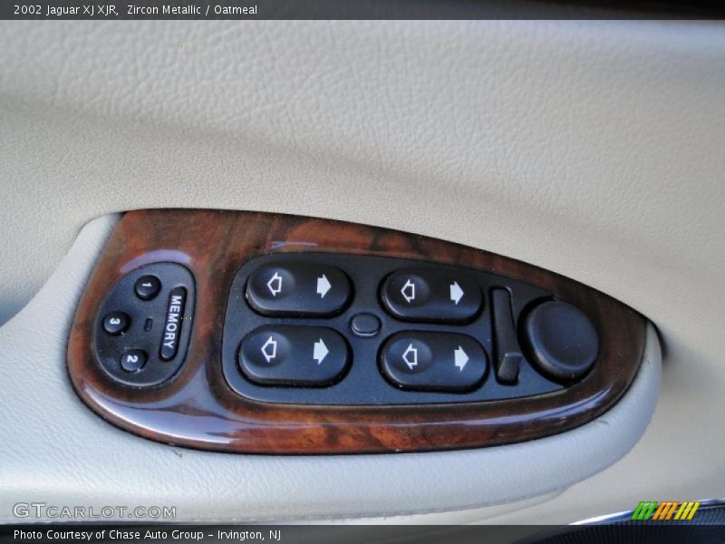 Zircon Metallic / Oatmeal 2002 Jaguar XJ XJR