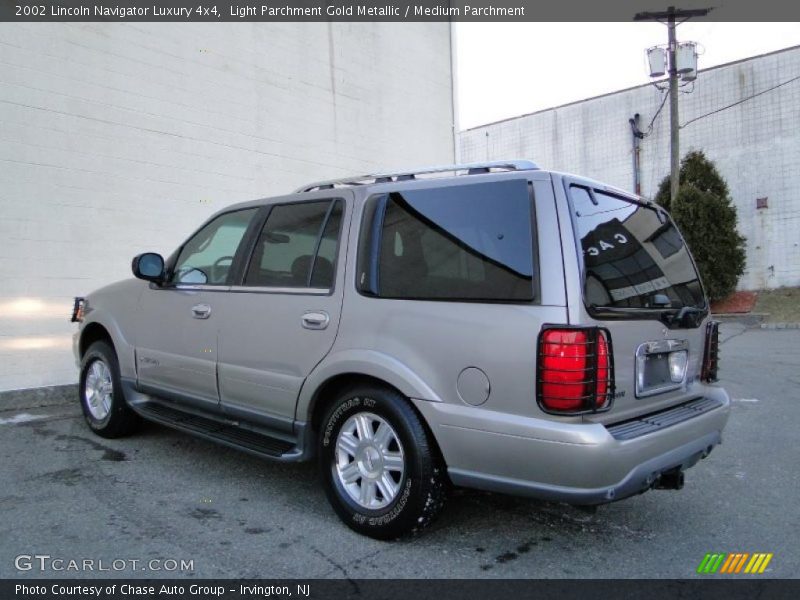 Light Parchment Gold Metallic / Medium Parchment 2002 Lincoln Navigator Luxury 4x4