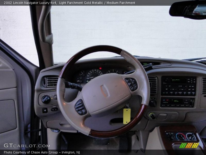 Light Parchment Gold Metallic / Medium Parchment 2002 Lincoln Navigator Luxury 4x4