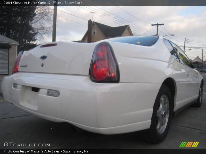 White / Ebony Black 2004 Chevrolet Monte Carlo LS