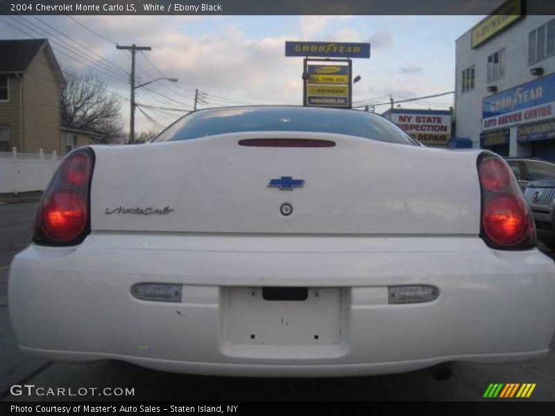 White / Ebony Black 2004 Chevrolet Monte Carlo LS