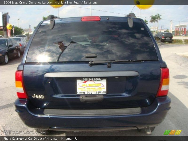 Midnight Blue Pearl / Sandstone 2004 Jeep Grand Cherokee Laredo