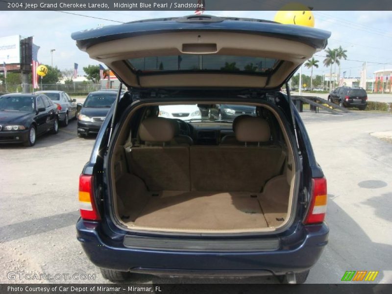 Midnight Blue Pearl / Sandstone 2004 Jeep Grand Cherokee Laredo