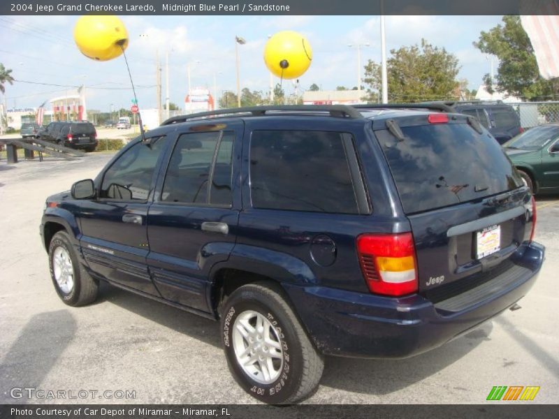 Midnight Blue Pearl / Sandstone 2004 Jeep Grand Cherokee Laredo