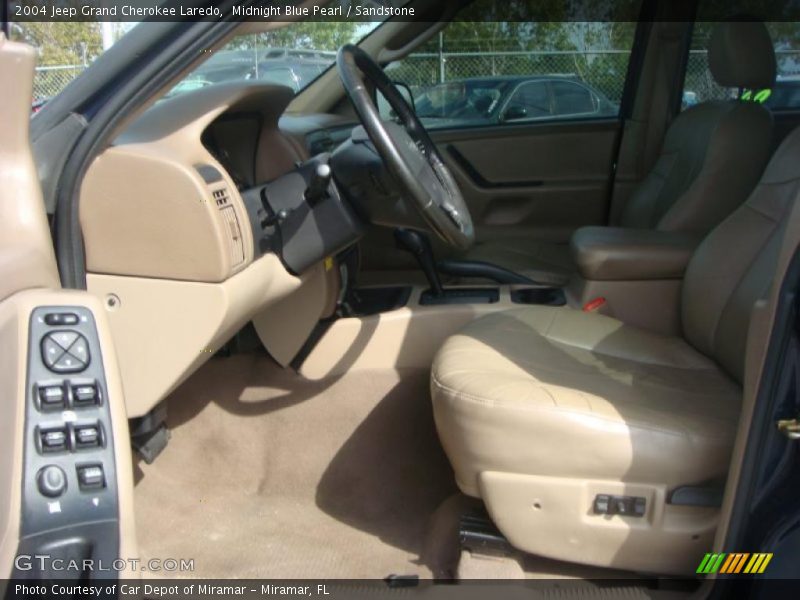 Midnight Blue Pearl / Sandstone 2004 Jeep Grand Cherokee Laredo
