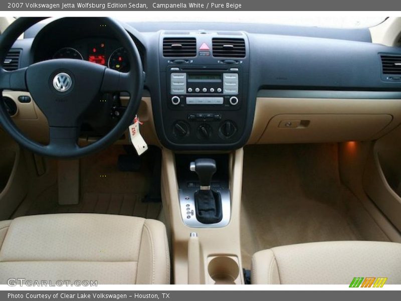 Campanella White / Pure Beige 2007 Volkswagen Jetta Wolfsburg Edition Sedan