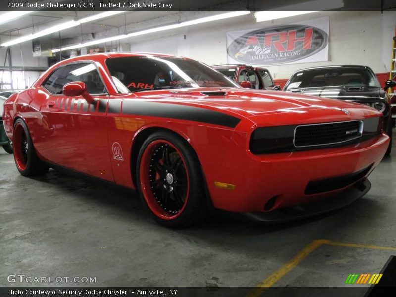 TorRed / Dark Slate Gray 2009 Dodge Challenger SRT8