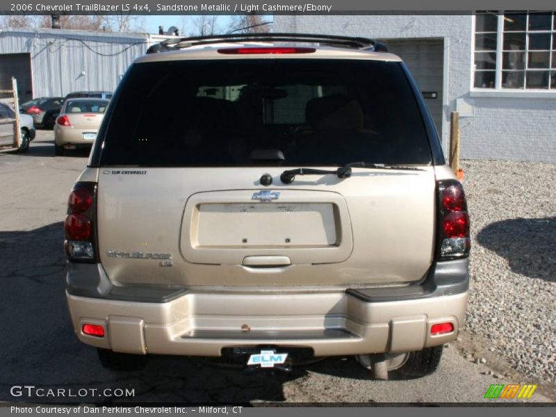 Sandstone Metallic / Light Cashmere/Ebony 2006 Chevrolet TrailBlazer LS 4x4
