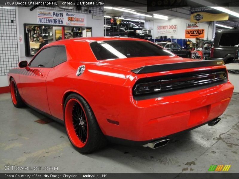 TorRed / Dark Slate Gray 2009 Dodge Challenger SRT8