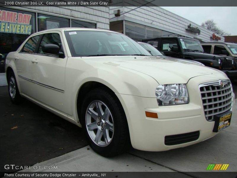 Cool Vanilla White / Dark Slate Gray 2008 Chrysler 300 LX