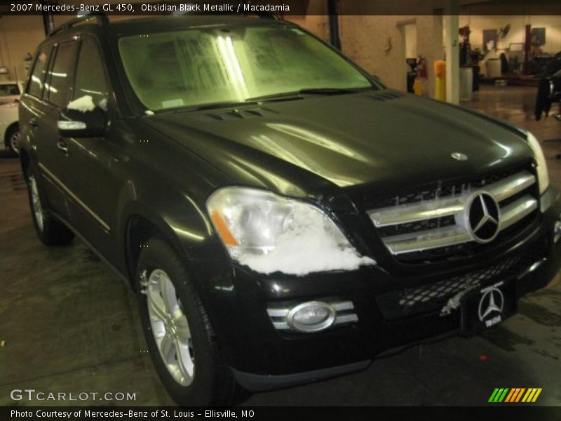 Obsidian Black Metallic / Macadamia 2007 Mercedes-Benz GL 450