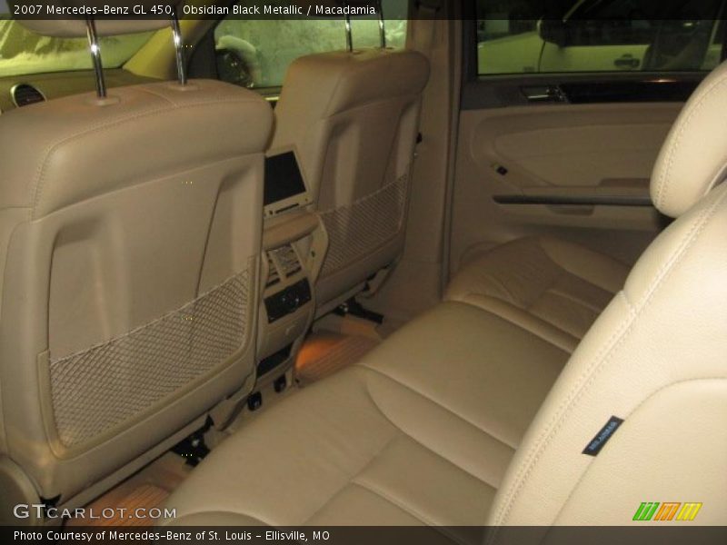 Obsidian Black Metallic / Macadamia 2007 Mercedes-Benz GL 450