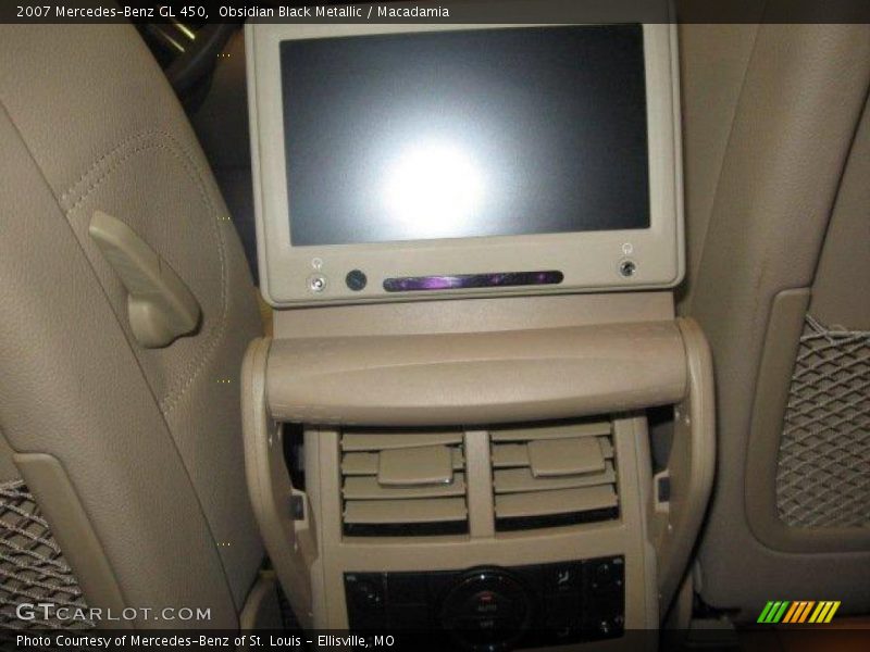 Obsidian Black Metallic / Macadamia 2007 Mercedes-Benz GL 450