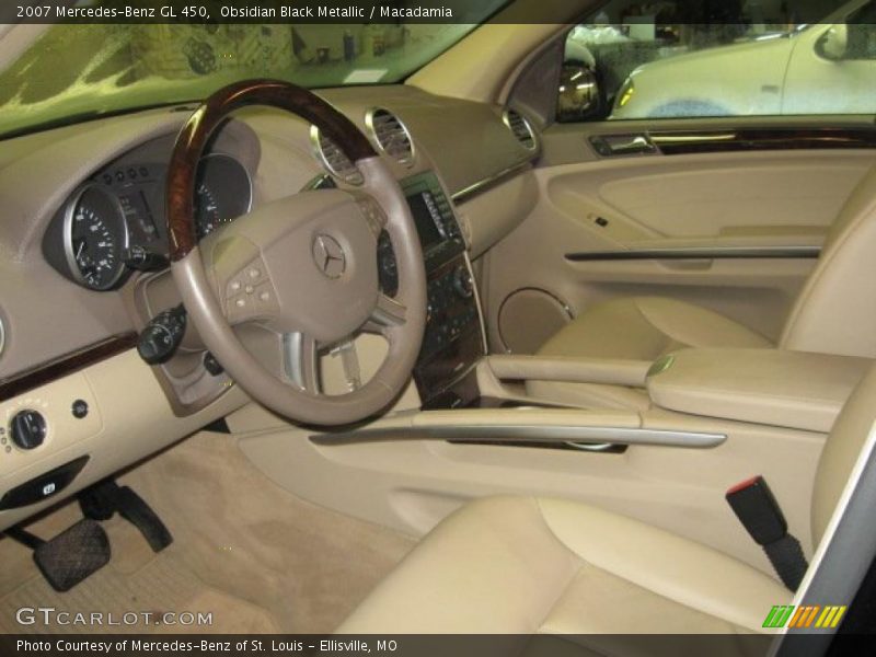 Obsidian Black Metallic / Macadamia 2007 Mercedes-Benz GL 450