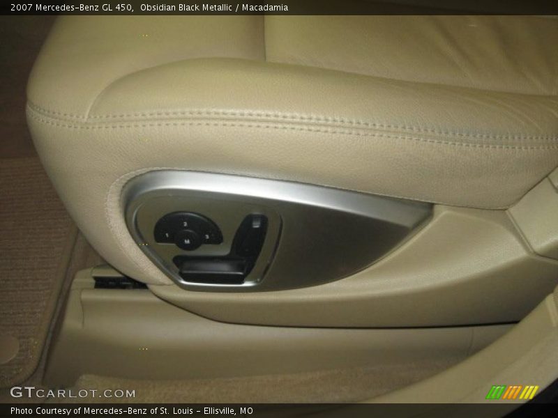 Obsidian Black Metallic / Macadamia 2007 Mercedes-Benz GL 450