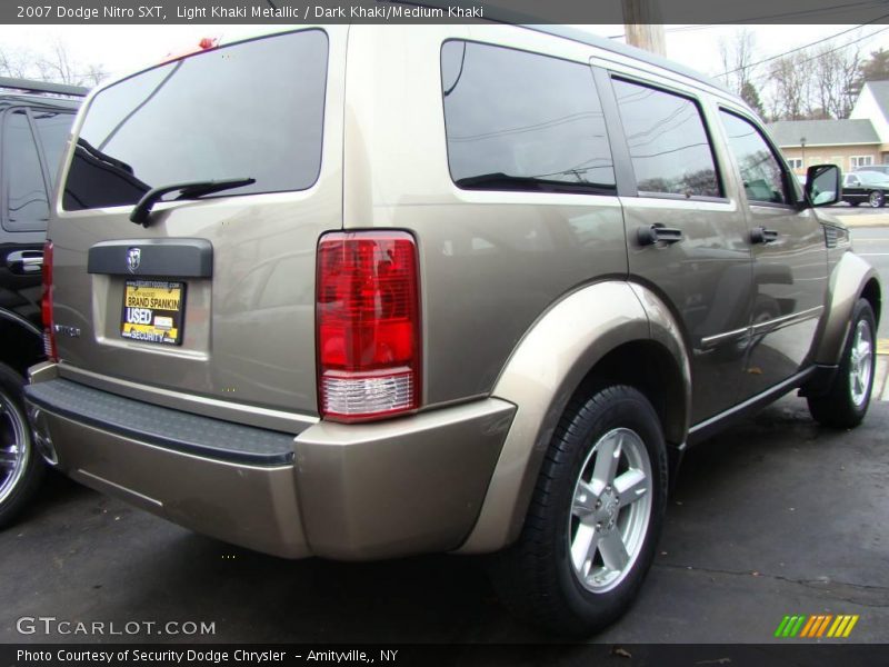 Light Khaki Metallic / Dark Khaki/Medium Khaki 2007 Dodge Nitro SXT