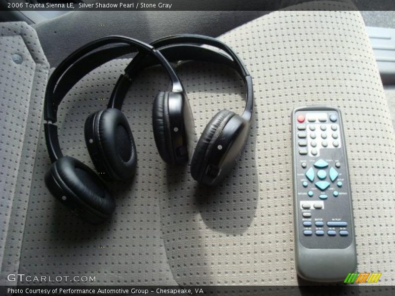 Silver Shadow Pearl / Stone Gray 2006 Toyota Sienna LE