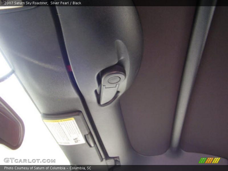 Silver Pearl / Black 2007 Saturn Sky Roadster