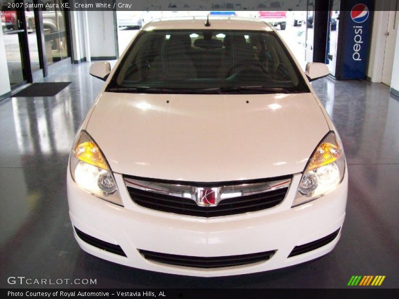 Cream White / Gray 2007 Saturn Aura XE