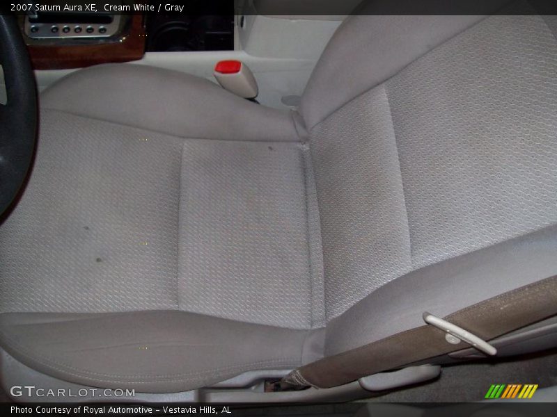 Cream White / Gray 2007 Saturn Aura XE
