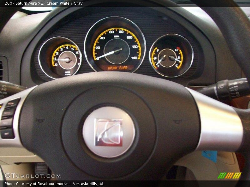 Cream White / Gray 2007 Saturn Aura XE