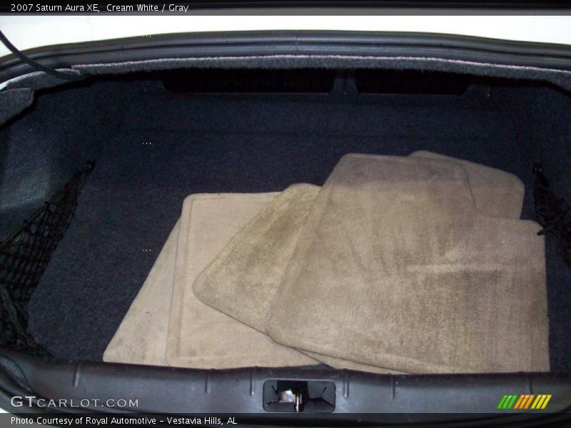 Cream White / Gray 2007 Saturn Aura XE