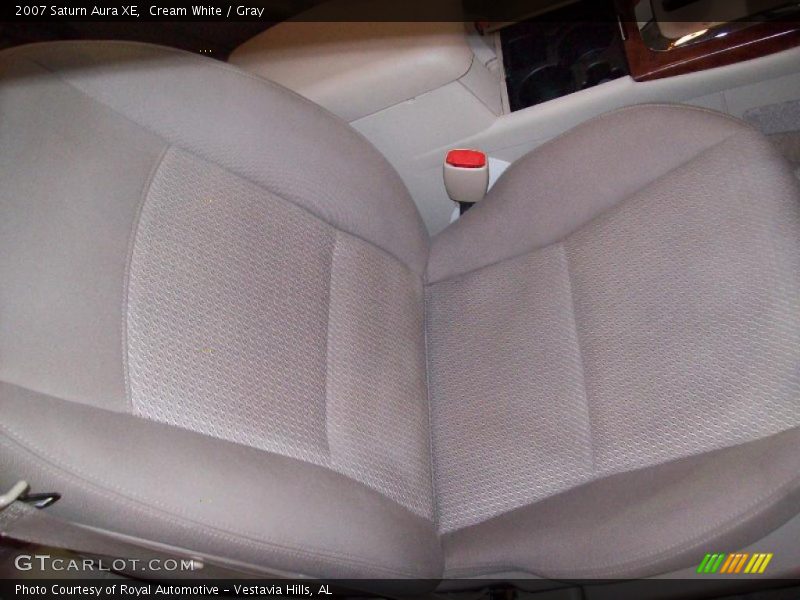 Cream White / Gray 2007 Saturn Aura XE