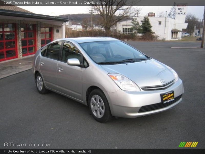 Millenium Silver Metallic / Gray/Burgundy 2005 Toyota Prius Hybrid