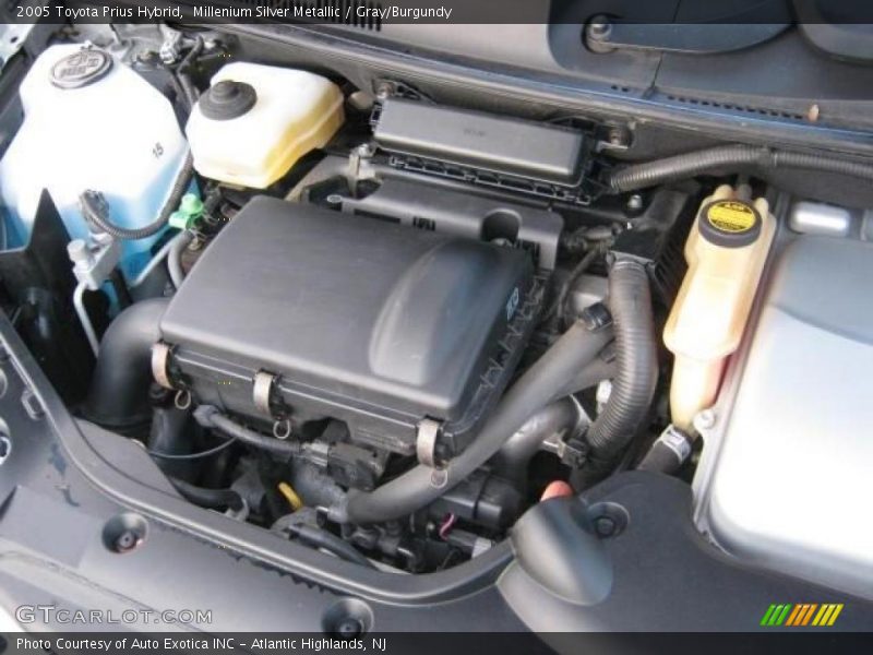 Millenium Silver Metallic / Gray/Burgundy 2005 Toyota Prius Hybrid