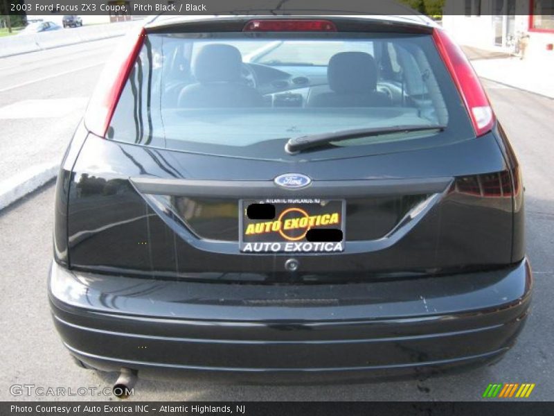 Pitch Black / Black 2003 Ford Focus ZX3 Coupe