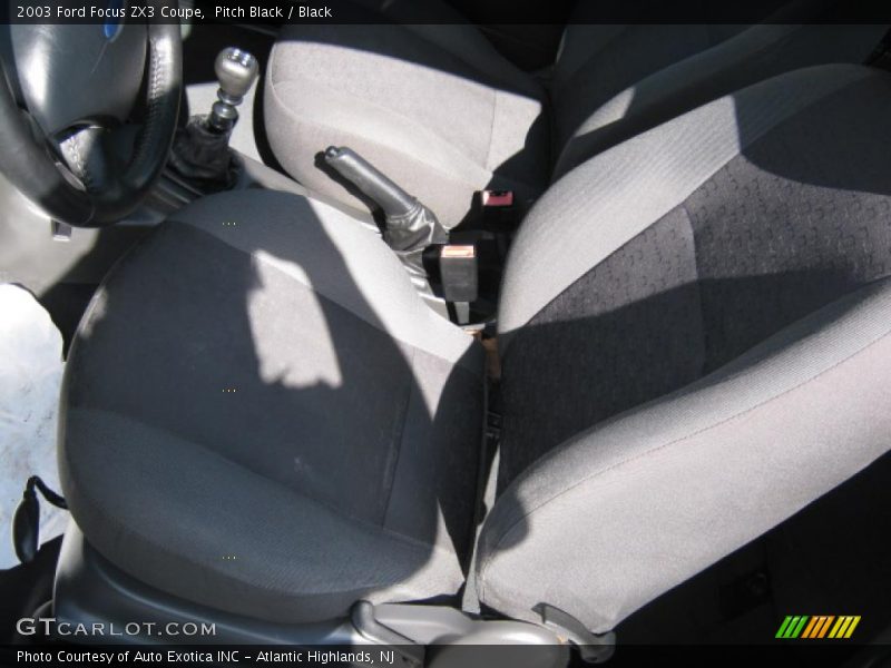 Pitch Black / Black 2003 Ford Focus ZX3 Coupe