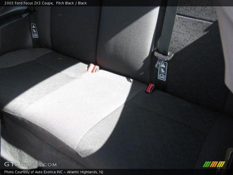 Pitch Black / Black 2003 Ford Focus ZX3 Coupe