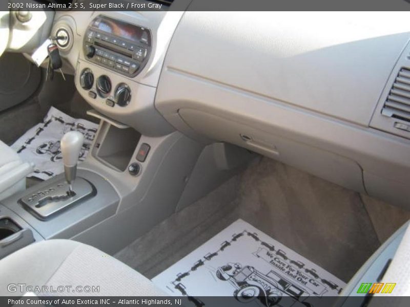 Super Black / Frost Gray 2002 Nissan Altima 2.5 S