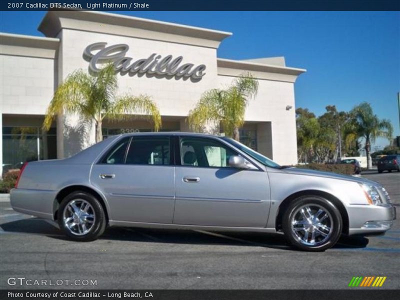 Light Platinum / Shale 2007 Cadillac DTS Sedan