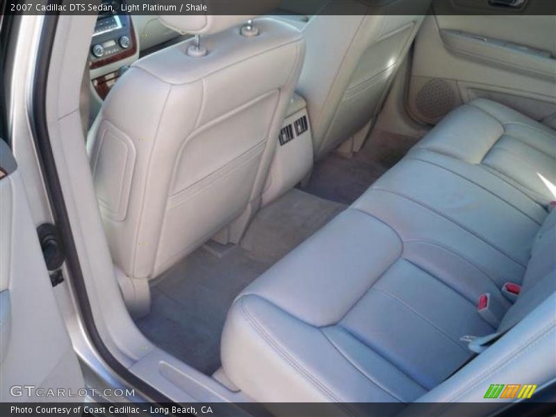 Light Platinum / Shale 2007 Cadillac DTS Sedan