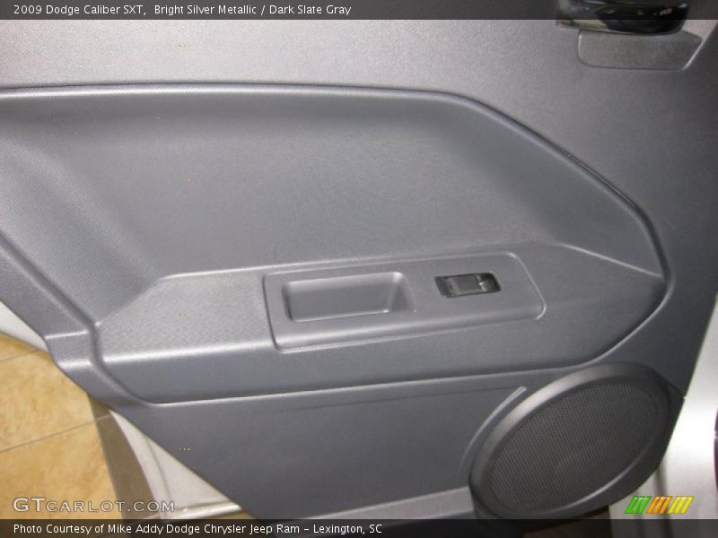 Bright Silver Metallic / Dark Slate Gray 2009 Dodge Caliber SXT