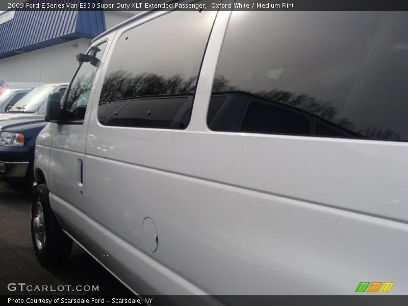 Oxford White / Medium Flint 2009 Ford E Series Van E350 Super Duty XLT Extended Passenger