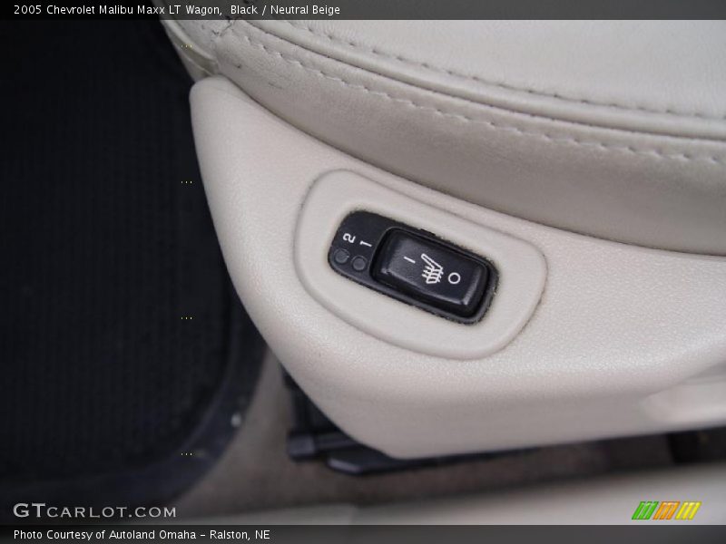 Black / Neutral Beige 2005 Chevrolet Malibu Maxx LT Wagon