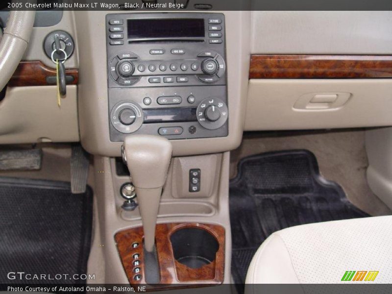 Black / Neutral Beige 2005 Chevrolet Malibu Maxx LT Wagon