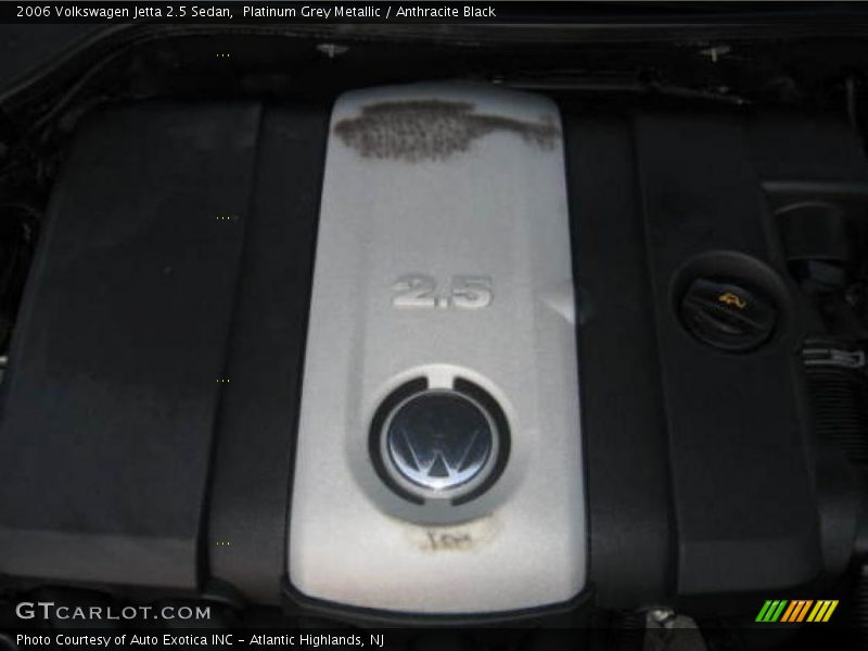 Platinum Grey Metallic / Anthracite Black 2006 Volkswagen Jetta 2.5 Sedan