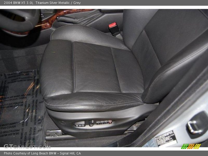 Titanium Silver Metallic / Grey 2004 BMW X5 3.0i